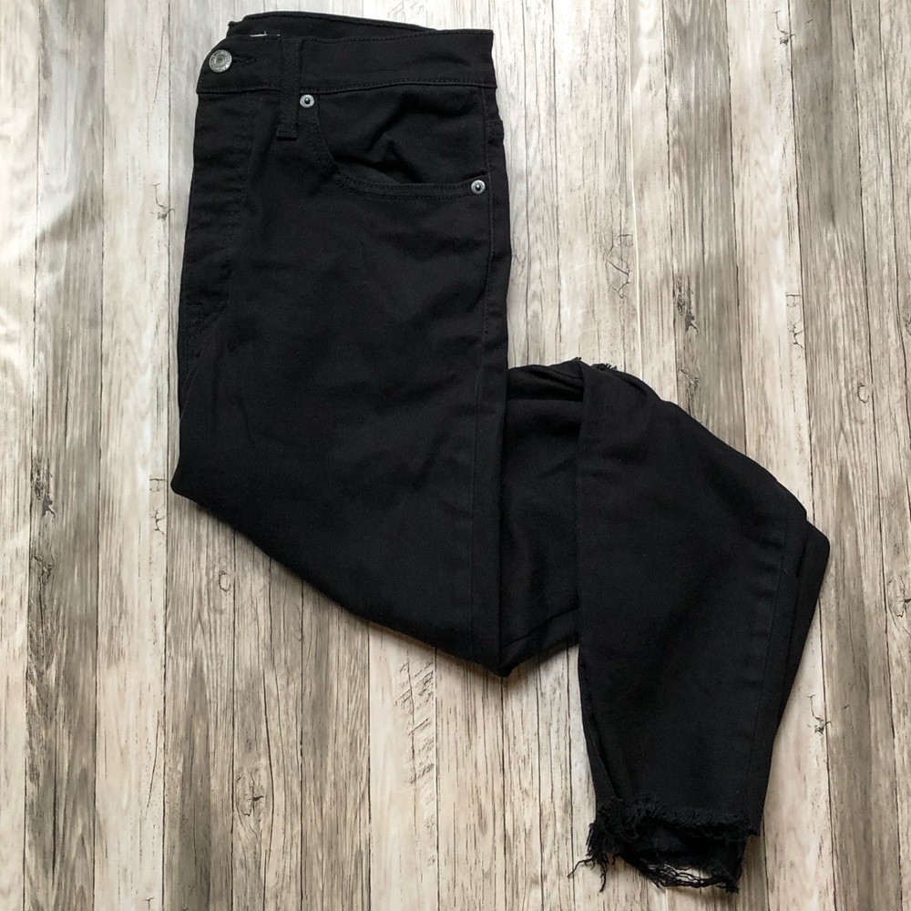 Levi Straus High Waisted Distressed Skinny Jeans